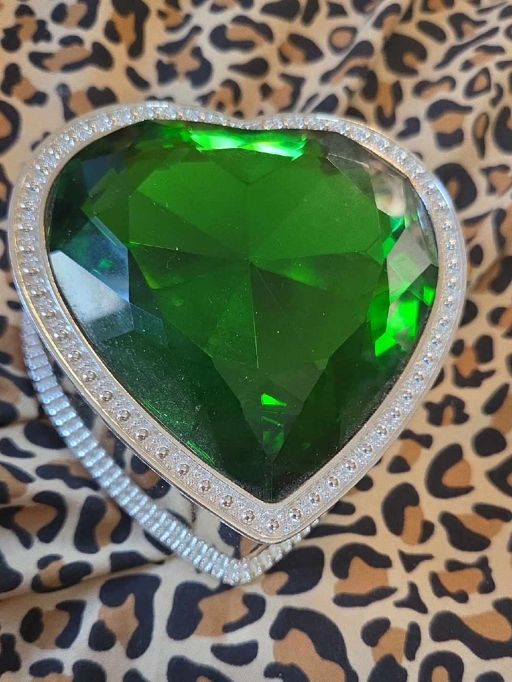 Heart-Shaped Green Crystal Statement Ring - Women Jewelry